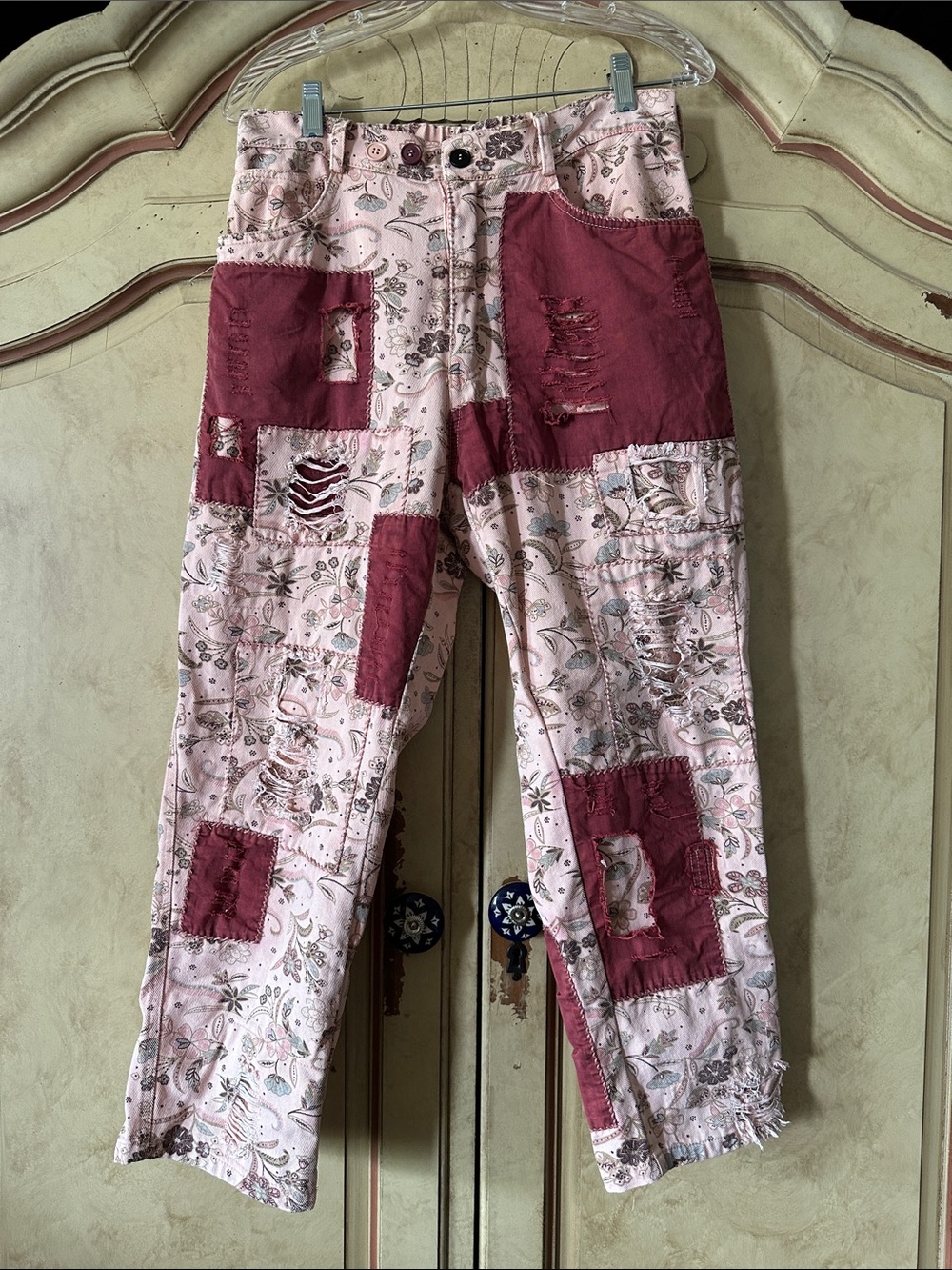 NWT BlueVelvet Light Pink Floral Patchwork Jeans/Pants size S/M